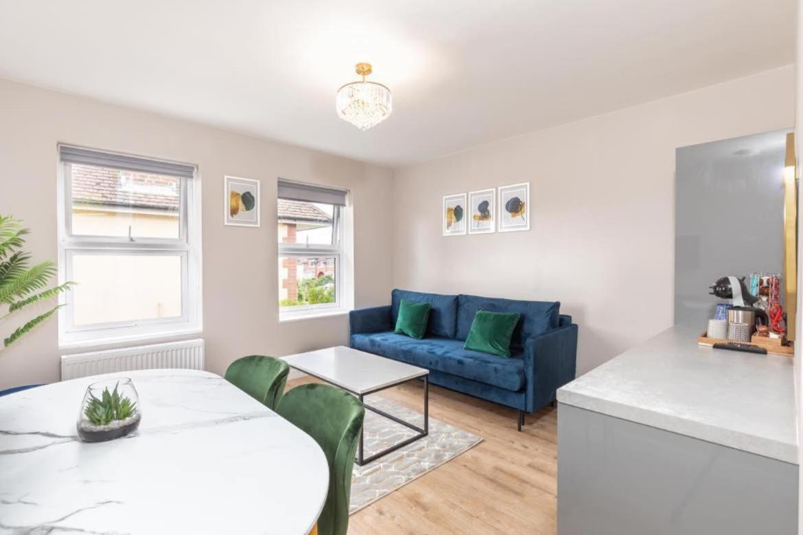 ליטלהמפטון Ocean Studio Apartments מראה חיצוני תמונה